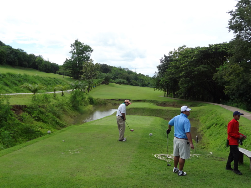 Thailand Sri Nakharin Dam Golf Course