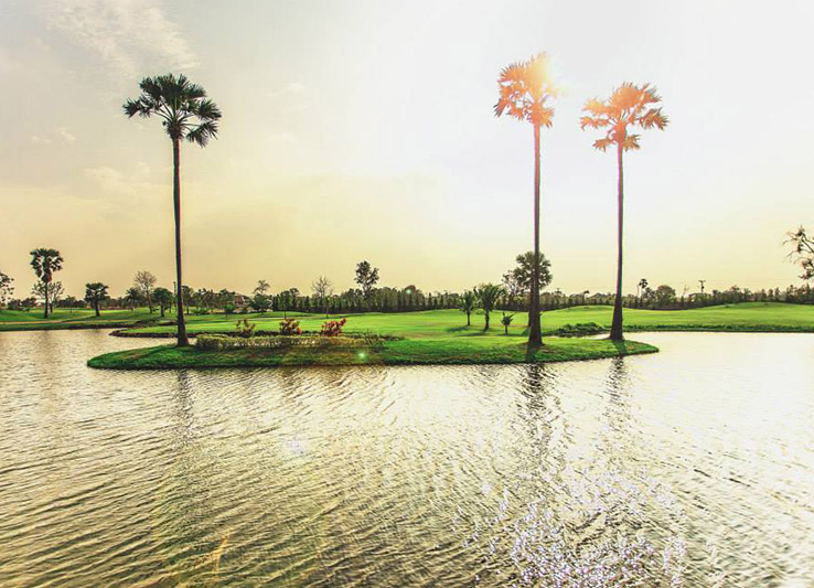 Thailand Crystal Lake golf club